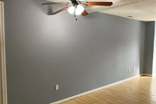 1 Russell St, Middletown, CT 06457 - Photo 4