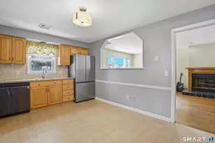 5 W Prospect St, West Haven, CT 06516 - Photo 8