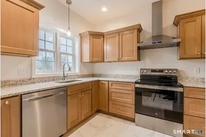 511 Elm Street #3-2, North Haven, CT 06473 - Photo 4