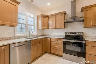 511 Elm St, North Haven, CT 06473 - Photo 4