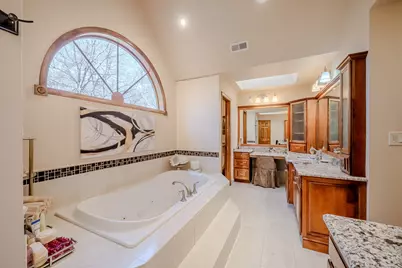 723 Laurie Lane, Orange, CT 06477 - Photo 22