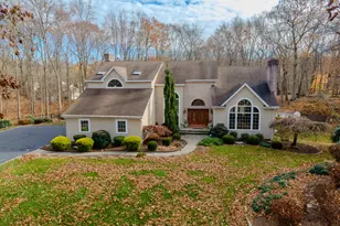 723 Laurie Ln, Orange, CT 06477 - Photo 36