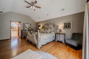 723 Laurie Ln, Orange, CT 06477 - Photo 20