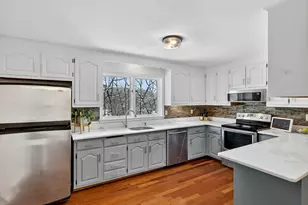 97 W Main St, East Lyme, CT 06357 - Photo 12