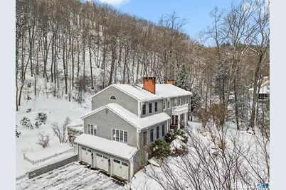 117 North Saddle Ridge, Simsbury, CT 06092 - Photo 2