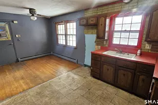 12 Collins Dr, West Haven, CT 06516 - Photo 12