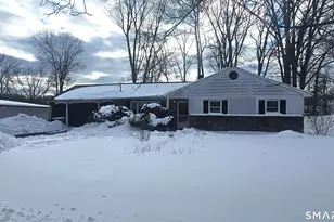 12 Collins Dr, West Haven, CT 06516 - Photo 2