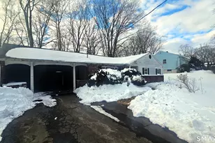 12 Collins Dr, West Haven, CT 06516 - Photo 2