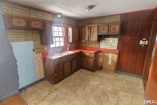 12 Collins Dr, West Haven, CT 06516 - Photo 6