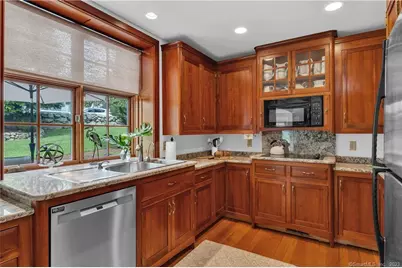 3 School Street, Branford, CT 06405 - Photo 14