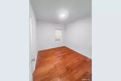 1042 Iranistan Avenue, Bridgeport, CT 06604 - Photo 8