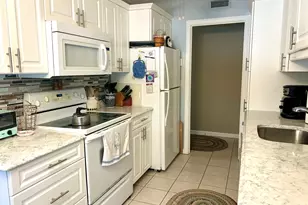 576 Heritage Vlg, Southbury, CT 06488 - Photo 4