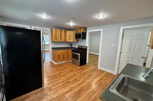 8 Jetland Pl, Bridgeport, CT 06605 - Photo 12