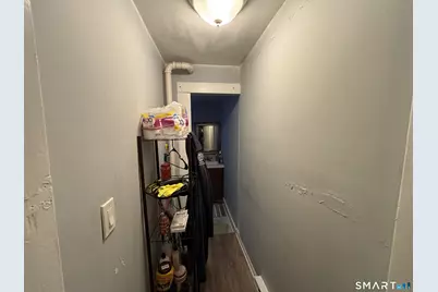 8 Jetland Place, Bridgeport, CT 06605 - Photo 8