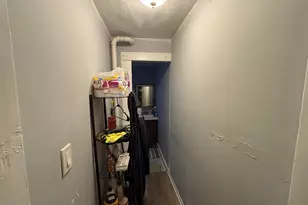 8 Jetland Pl, Bridgeport, CT 06605 - Photo 8