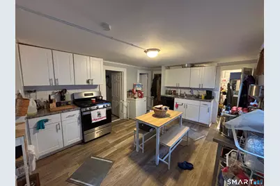 8 Jetland Place, Bridgeport, CT 06605 - Photo 4