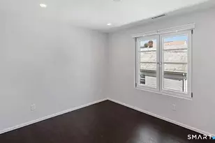 24 Avery St, Stamford, CT 06902 - Photo 14