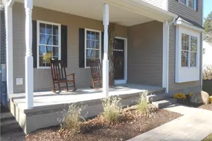 823 Stone Rd, Windsor, CT 06095 - Photo 4