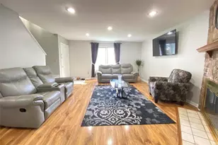 19 Somers St, Danbury, CT 06810 - Photo 4