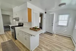 8 Parkland Pl, Milford, CT 06460 - Photo 12