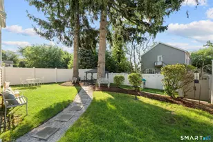 81 Peck St, Stratford, CT 06614 - Photo 2