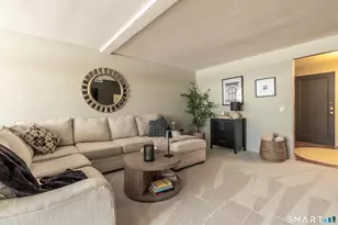 30 Outlook Ave, West Hartford, CT 06119 - Photo 6