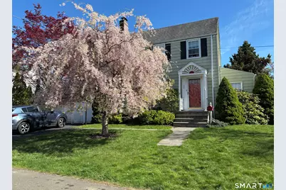 11 Fairlea Avenue, Stratford, CT 06614 - Photo 2