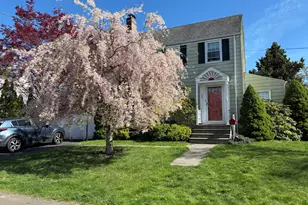 11 Fairlea Ave, Stratford, CT 06614 - Photo 2