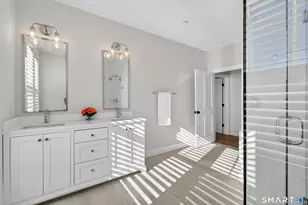 185 Main St, East Lyme, CT 06357 - Photo 22