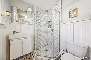 27 Park Pl, East Haven, CT 06512 - Photo 16