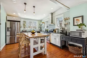 27 Park Pl, East Haven, CT 06512 - Photo 10