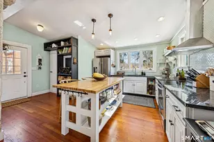 27 Park Pl, East Haven, CT 06512 - Photo 12