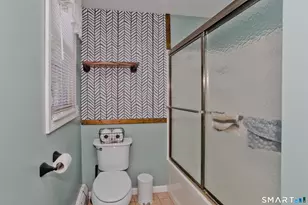 25A Queen St, Enfield, CT 06082 - Photo 24