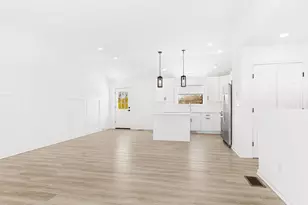 1974 Kings Hwy, Fairfield, CT 06824 - Photo 6