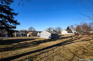 121 Johnson St, Naugatuck, CT 06770 - Photo 30