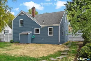 167 Hollow Tree Ridge Rd, Darien, CT 06820 - Photo 2