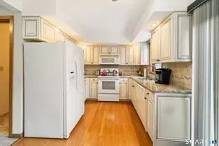 29 Moss Ave, Seymour, CT 06483 - Photo 2