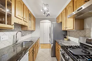 27 Northill St, Stamford, CT 06907 - Photo 10