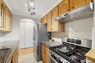 27 Northill St, Stamford, CT 06907 - Photo 8