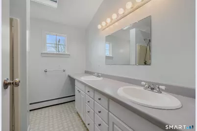 23 Central Avenue, East Lyme, CT 06357 - Photo 26