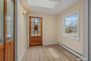 23 Central Ave, East Lyme, CT 06357 - Photo 4