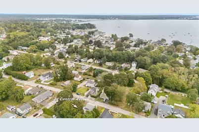 23 Central Avenue, East Lyme, CT 06357 - Photo 32