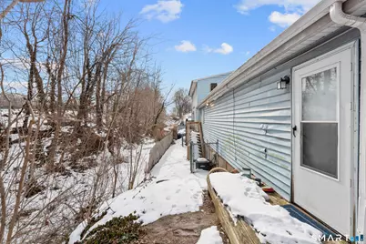 20 Warwick Street, New Haven, CT 06513 - Photo 8