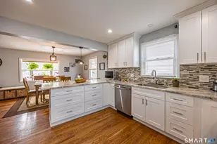 206 Sterling St, Fairfield, CT 06825 - Photo 6