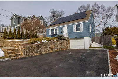 206 Sterling Street, Fairfield, CT 06825 - Photo 2