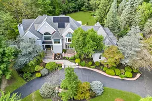 39 Running Brook Ln, New Canaan, CT 06840 - Photo 2