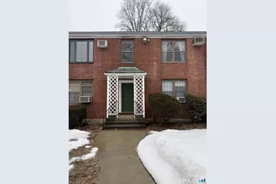 67 Mencel Circle #C, Bridgeport, CT 06610 - Photo 2