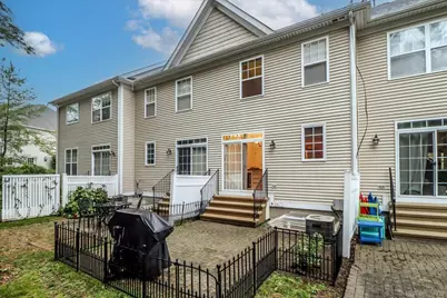 37 Faith Lane #37, Danbury, CT 06810 - Photo 2