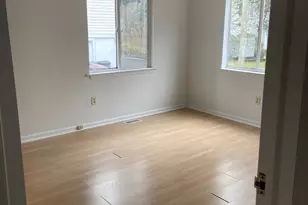 4 McKendry Ct, Norwalk, CT 06853 - Photo 8