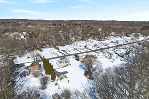 42 Roseleah Dr, Waterford, CT 06385 - Photo 40